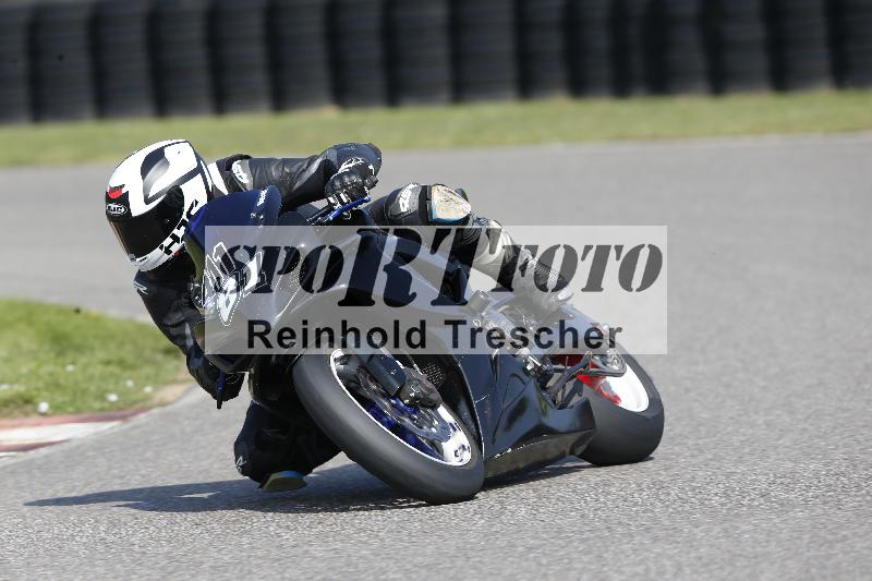 /45 10.08.2025 Plüss Moto Sport ADR/Freies Fahren/411